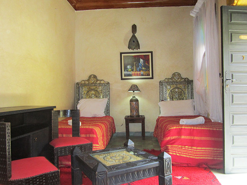 chambre quadriple de riad à marrakech